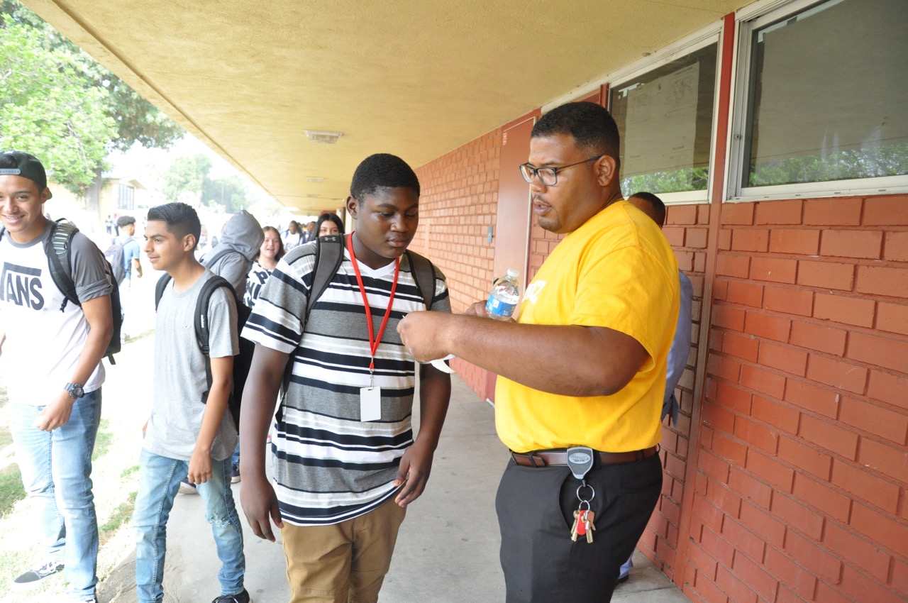 Principal Greeting Kids 